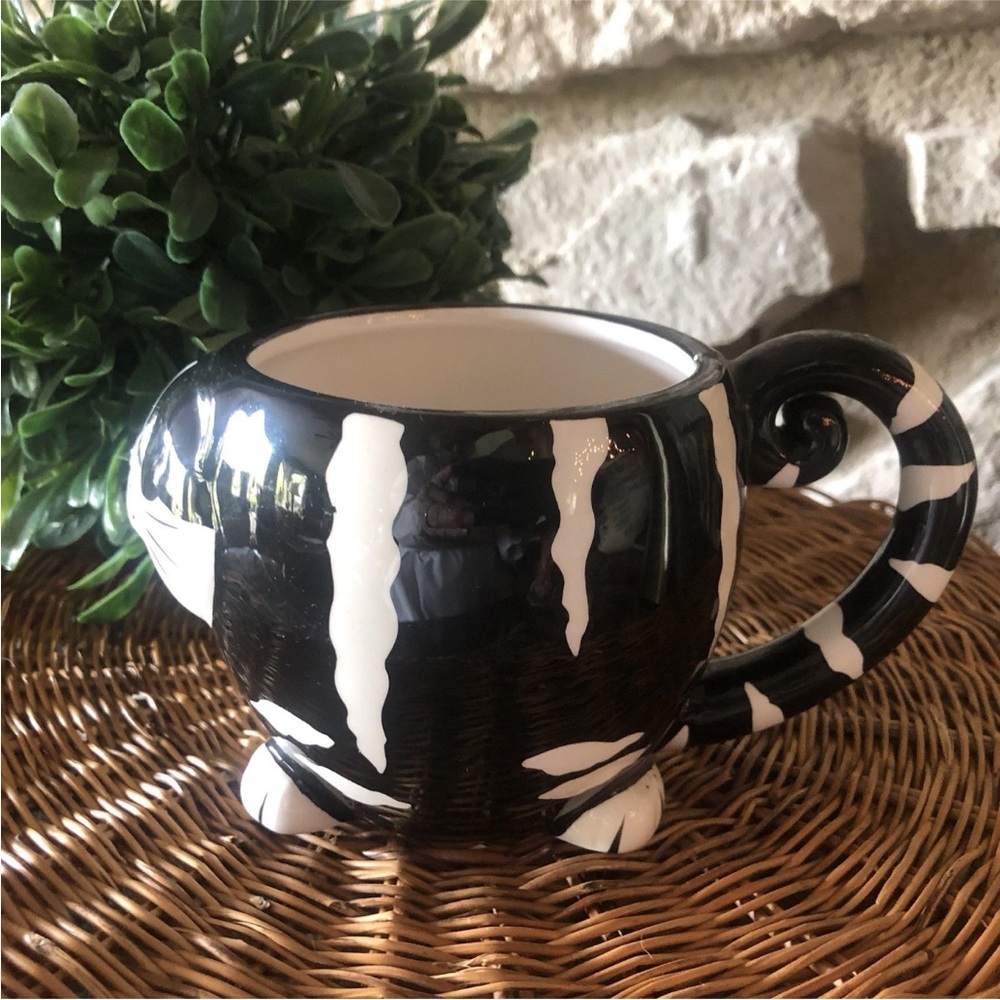 Pier 1 Imports CHUBBY CAT Coffee‎ Mug Tea Black White 3D Mother's Day Gift - Picture 2 of 4